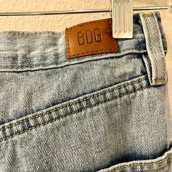 BDG Split-Ankle High-Rise Relaxed Straight Jean - Picture 5 of 10